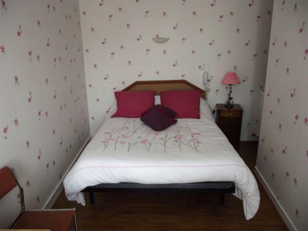 Hotel Le Petit Billot Vitré Zewnętrze zdjęcie