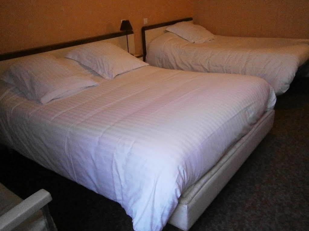 Hotel Le Petit Billot Vitré Zewnętrze zdjęcie